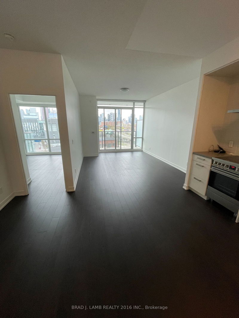 home for lease on N816-120 Bayview Avenue