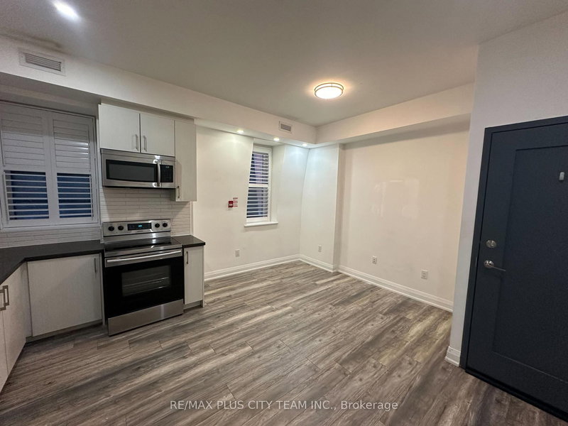 6 - 209 Jarvis St, Toronto, M5J 2C1 | Image 2