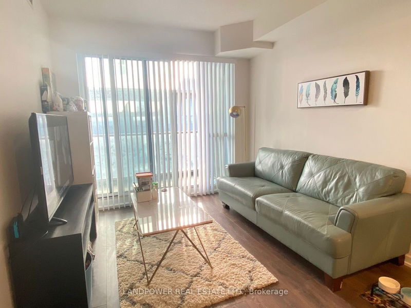 home for lease on 515-52 Forest Manor Road