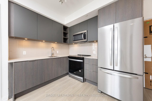 1508 - 25 Holly Street