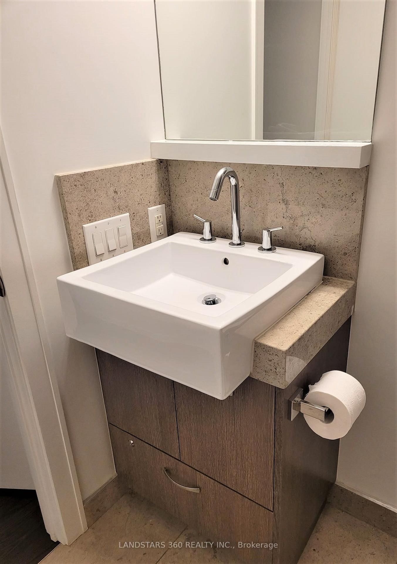 170 Avenue Road, Unit 905 - Photo 9