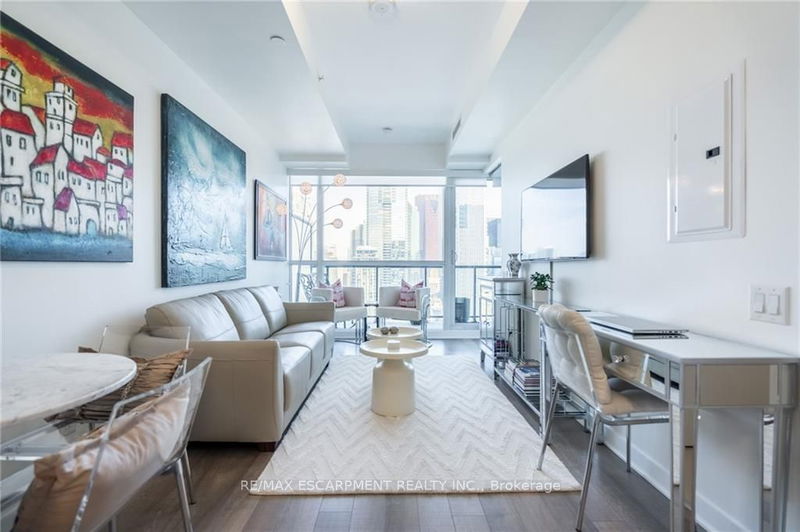 home for sale on 3009-290 Adelaide Street W