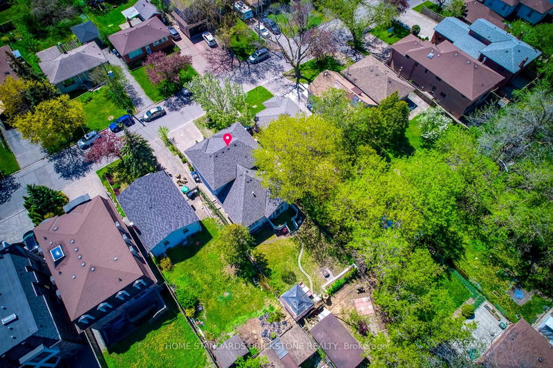 24 Abitibi Ave, Toronto, M2M 2V1 | Image 2