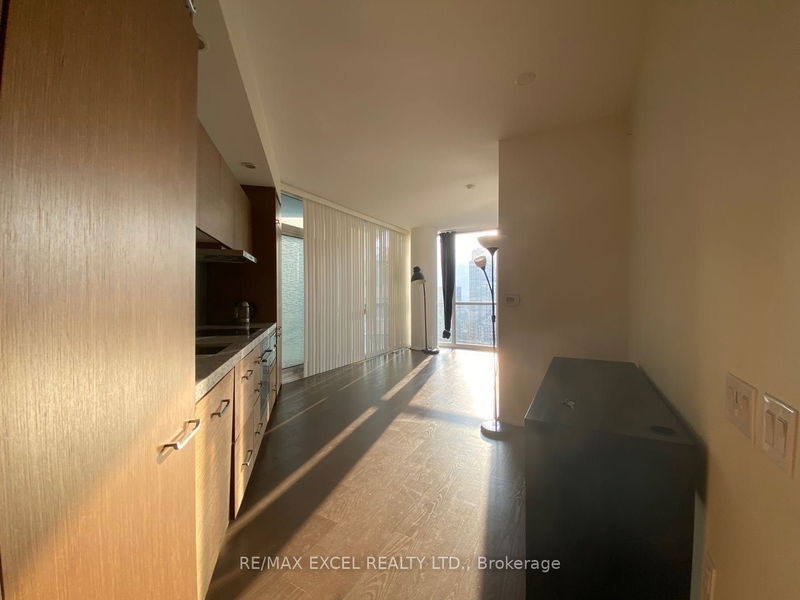 home for lease on 4606-45 Charles Street E