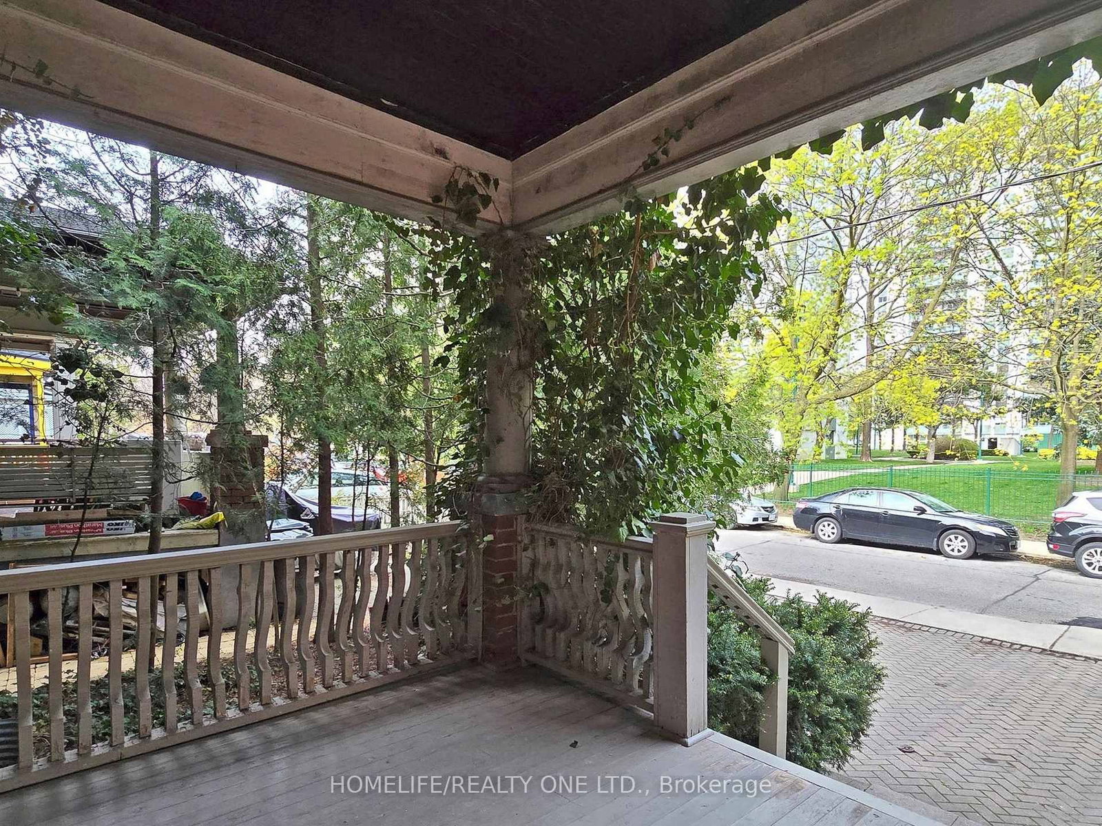 Listing Image 3