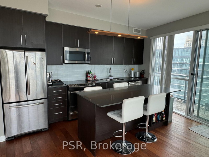 2703 - 20 Bruyeres Mews, Toronto, M5V 0G8 | Image 3