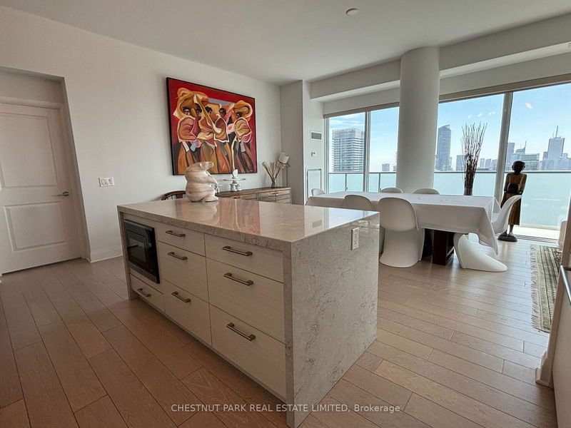 home for lease on 4802-1080 Bay Street