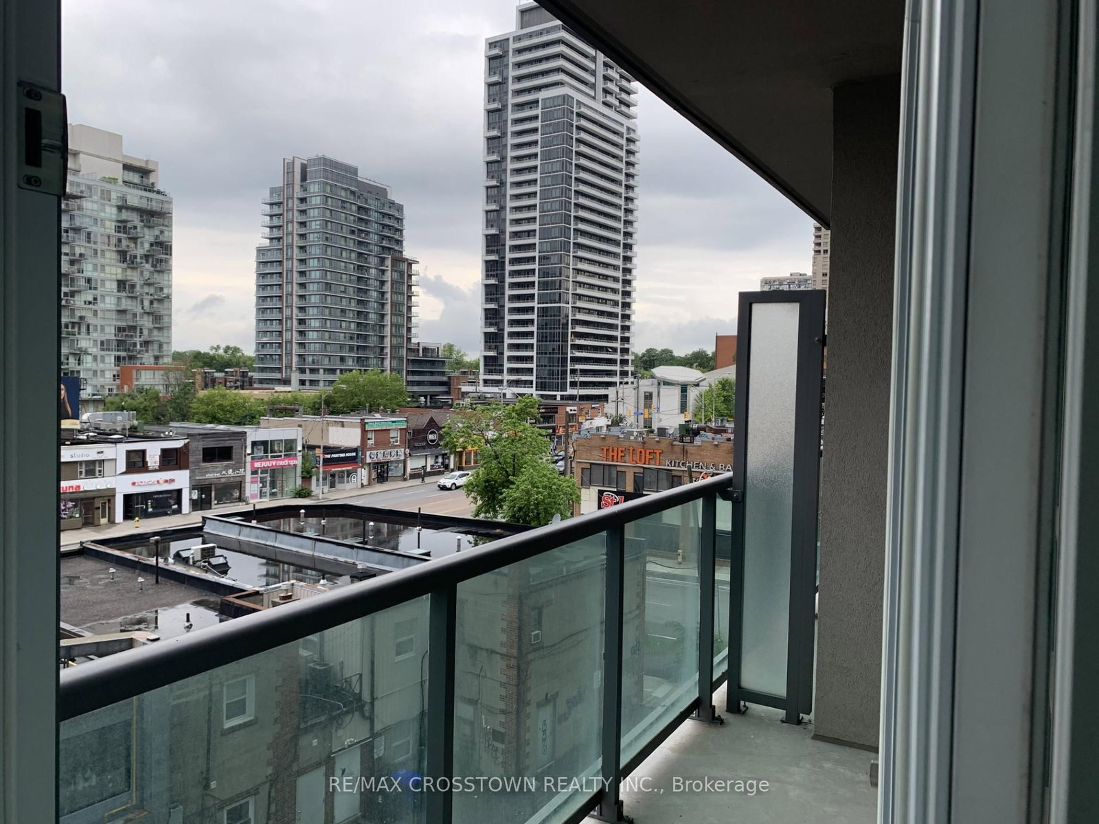 Listing Image 8