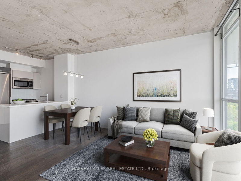 home for lease on 908-318 King Street E
