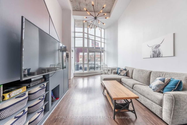 212 - 255 Richmond Street