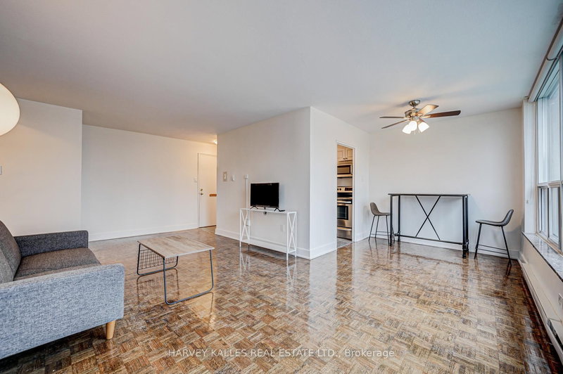 701 - 133 Erskine Ave, Toronto, M4P 1Y8 | Image 3