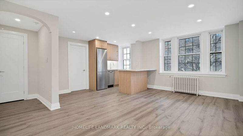 home for lease on 105-697 Eglinton Avenue W