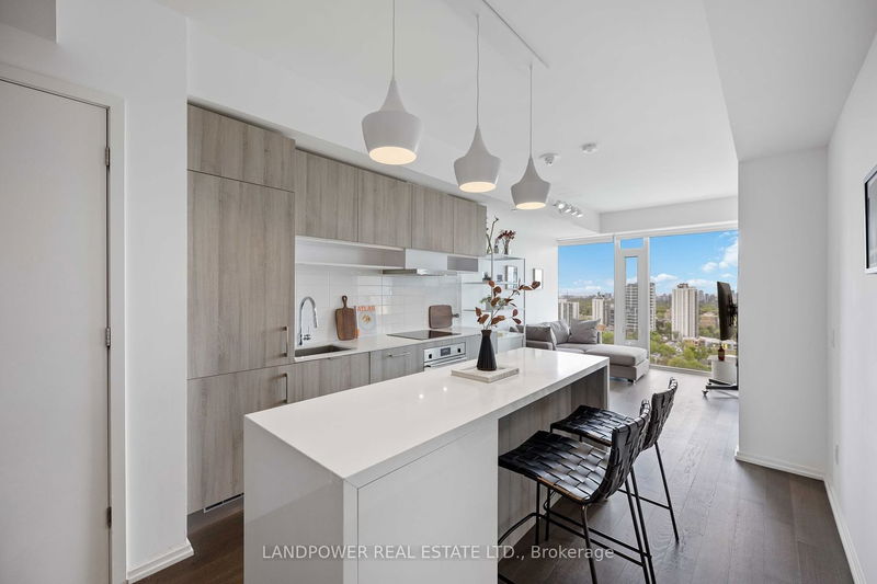 home for sale on 3002-5 Soudan Avenue