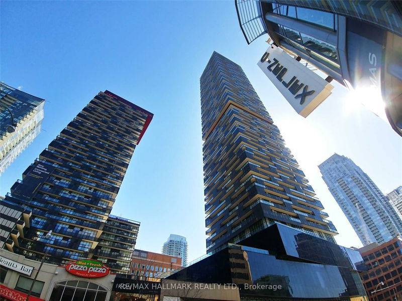 home for lease on 1502-8 Eglinton Avenue E