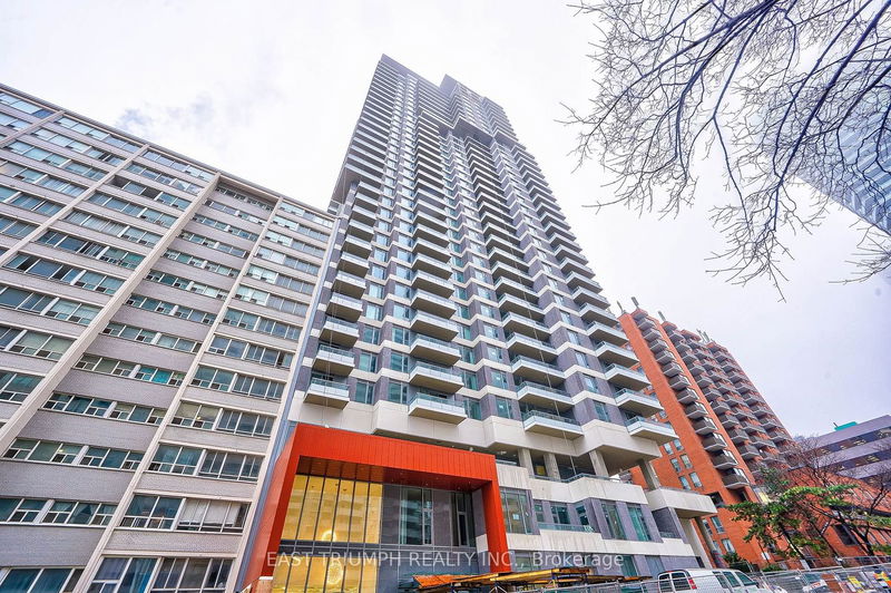 home for lease on 1016-50 Dunfield Avenue