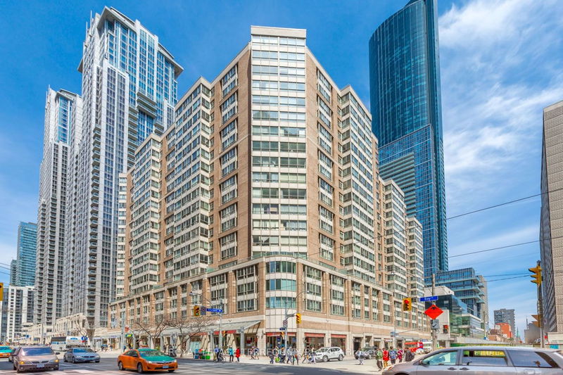 home for lease on 919-711 Bay Street