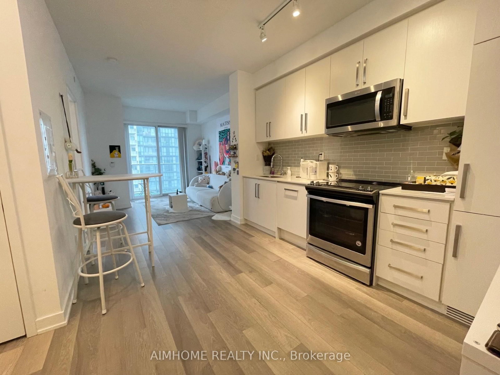 Listing Image 2