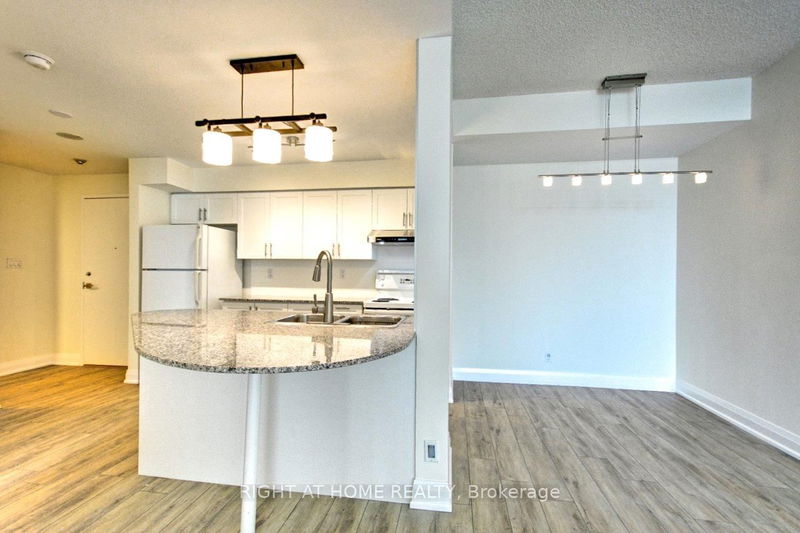 home for lease on 1117-230 Queens Quay W