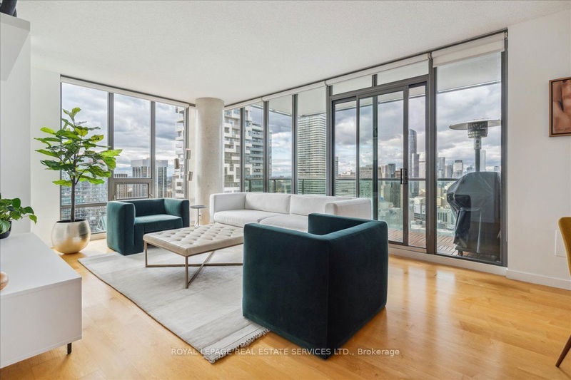 home for lease on 4102-33 Lombard Street