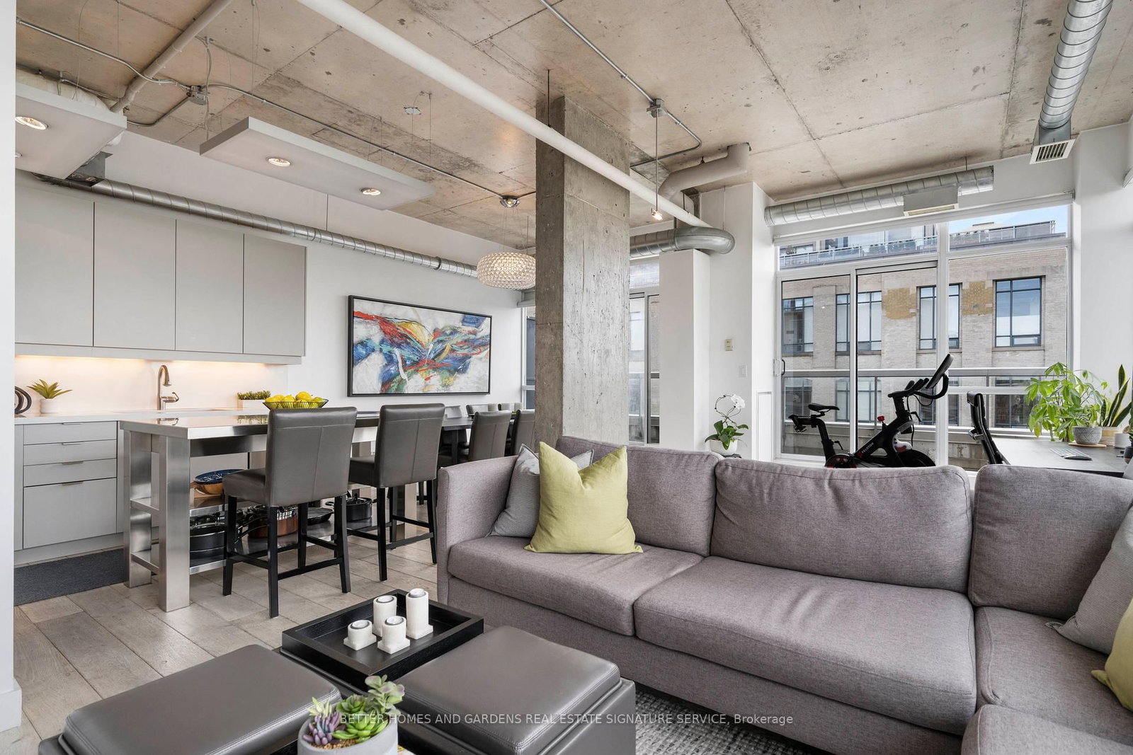 Listing Image 9