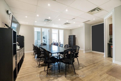 Office sold at 404-255 Duncan Mill Road, Toronto, Ontario, M3B 3H9 - St. Andrew-Windfields - MLS: C8329818