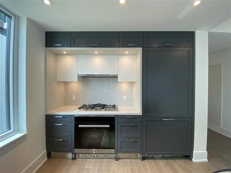 home for lease on 511-455 Wellington Street W