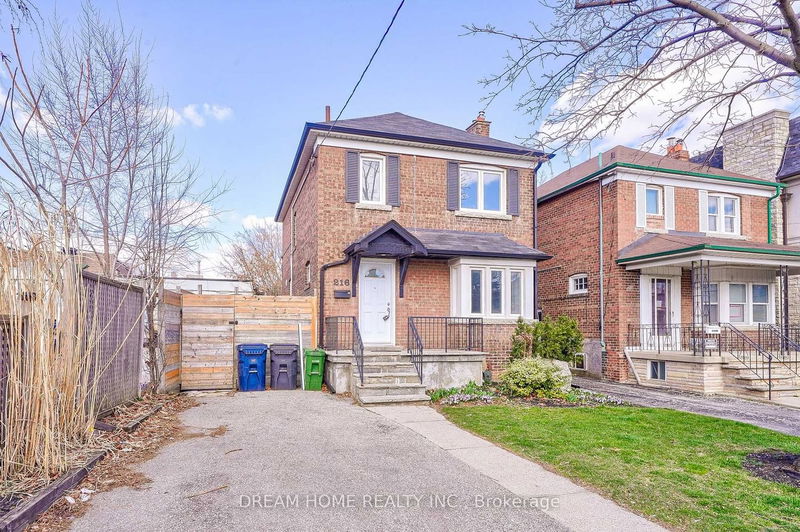 home for lease on 216 Brooke Avenue