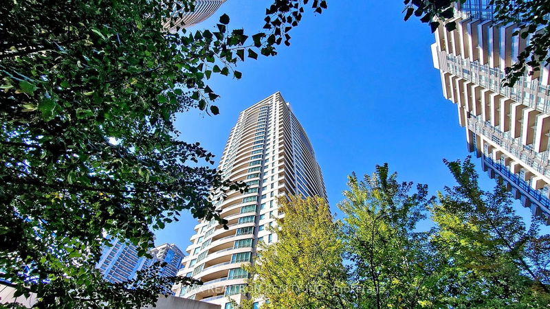 home for sale on 2505-23 Hollywood Avenue