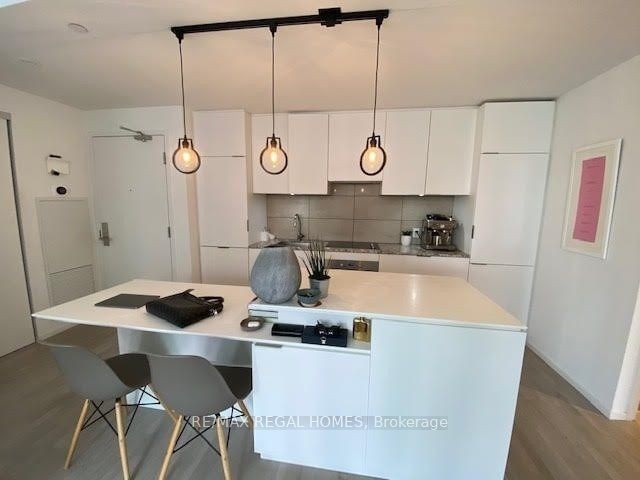 home for lease on 1407-5 St Joseph Street