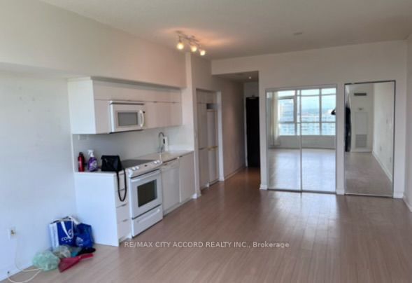 home for lease on 1053-151 Dan Leckie Way