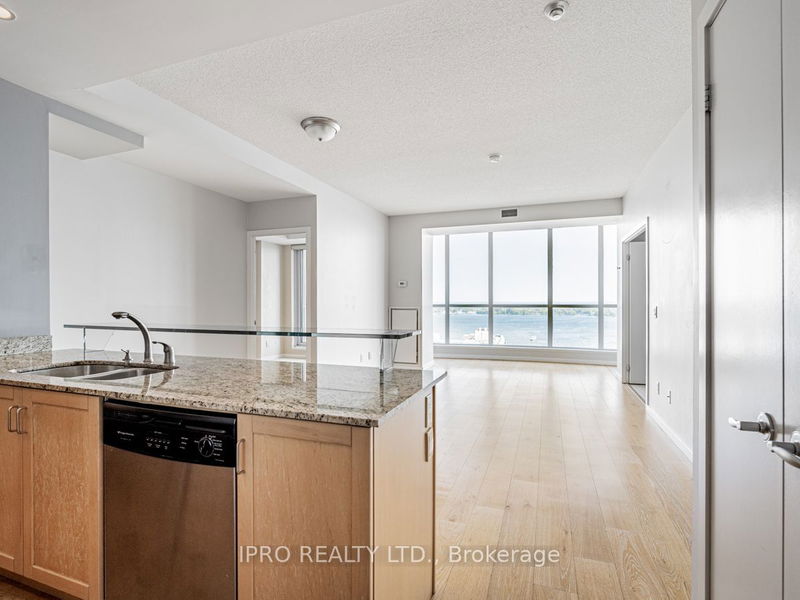 home for lease on 2206-208 Queens Quay W