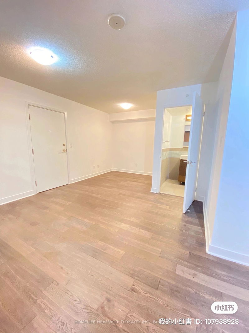home for lease on 622-295 Adelaide Street W