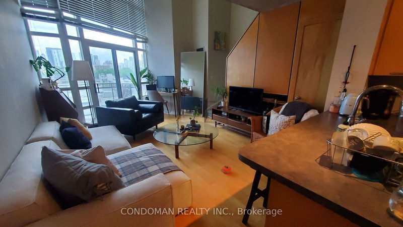 home for lease on 609-255 Richmond Street E