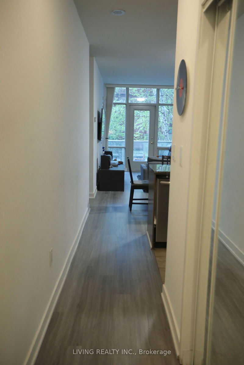 home for lease on 102-10 Navy Wharf Court