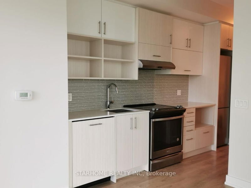 home for lease on 1408-128 Fairview Mall Drive