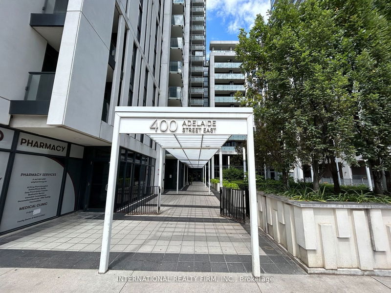 home for lease on 1214-400 Adelaide Street E