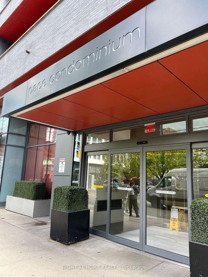 home for lease on 1509-159 Dundas Street E