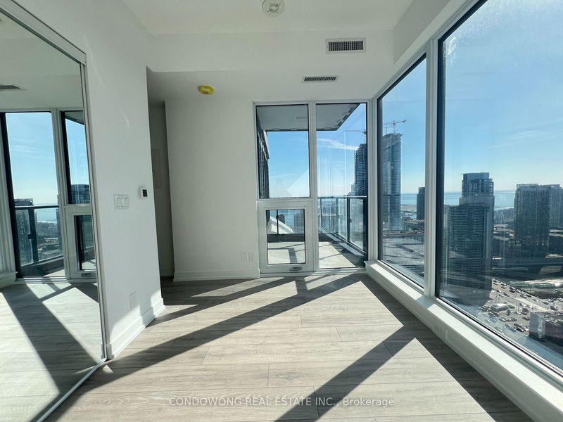 home for lease on 4202-55 Mercer Street