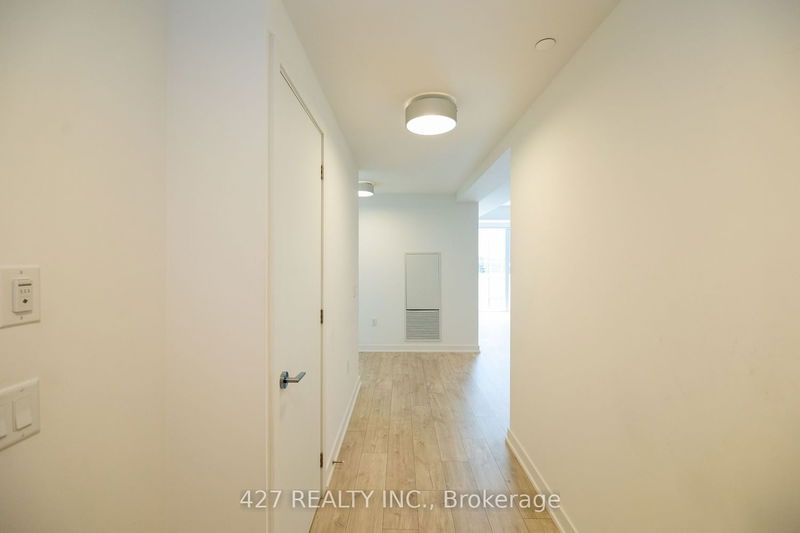 home for lease on 3509-357 King Street W