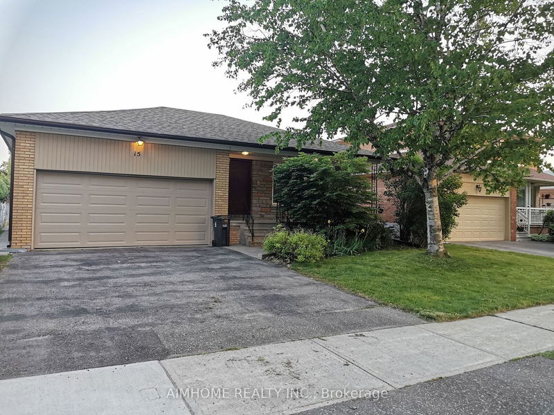 home for lease on 15 Mandel Crescent