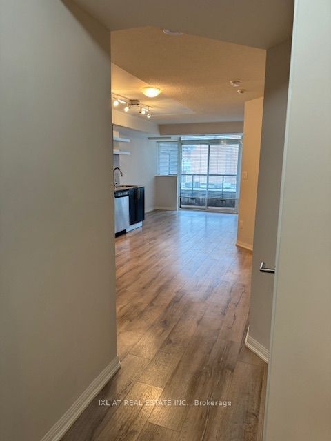 home for lease on 1010-400 Adelaide Street E