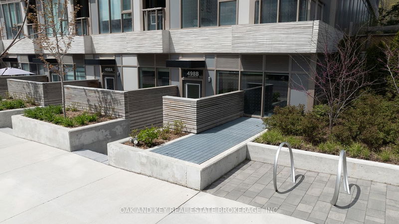 home for sale on 1-498B Eglinton Avenue E