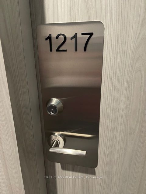 home for lease on 1217-75 Canterbury Place