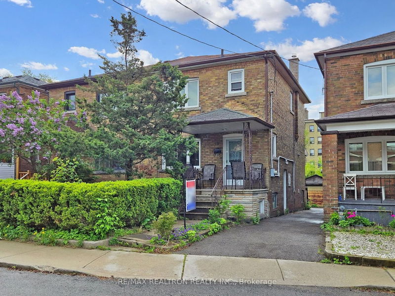 home for sale on 19 Moir Avenue