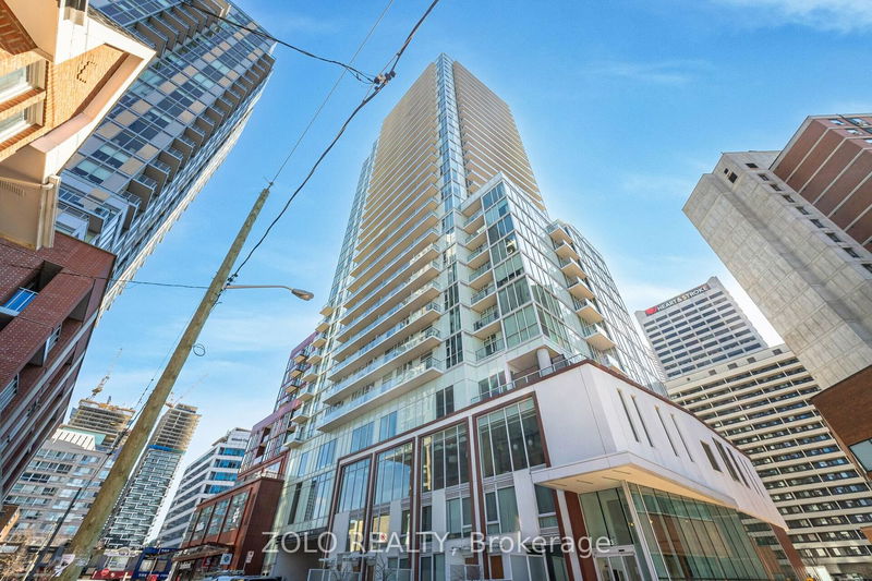 home for sale on 3104-33 Helendale Avenue