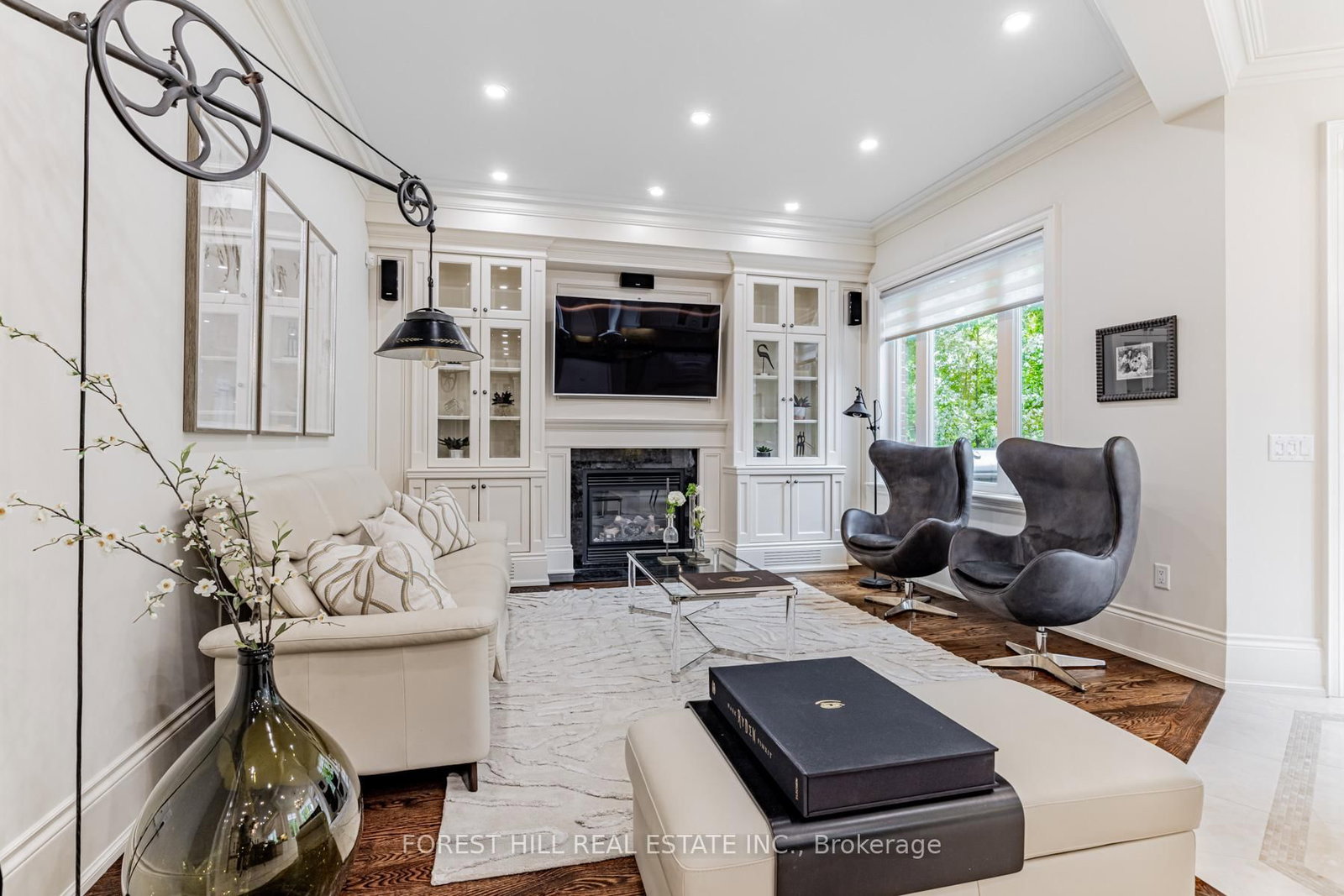 Listing Image 9