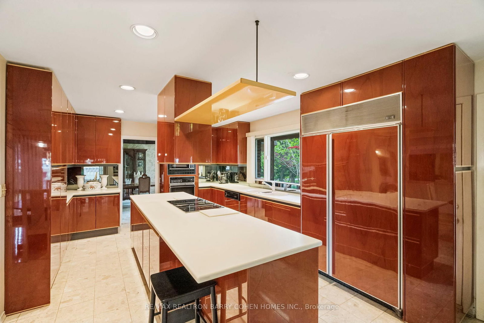 Listing Image 9