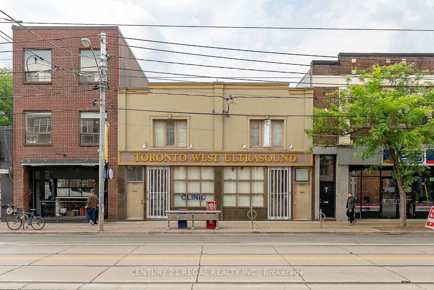 Building in 1560 -1562 Queen Street