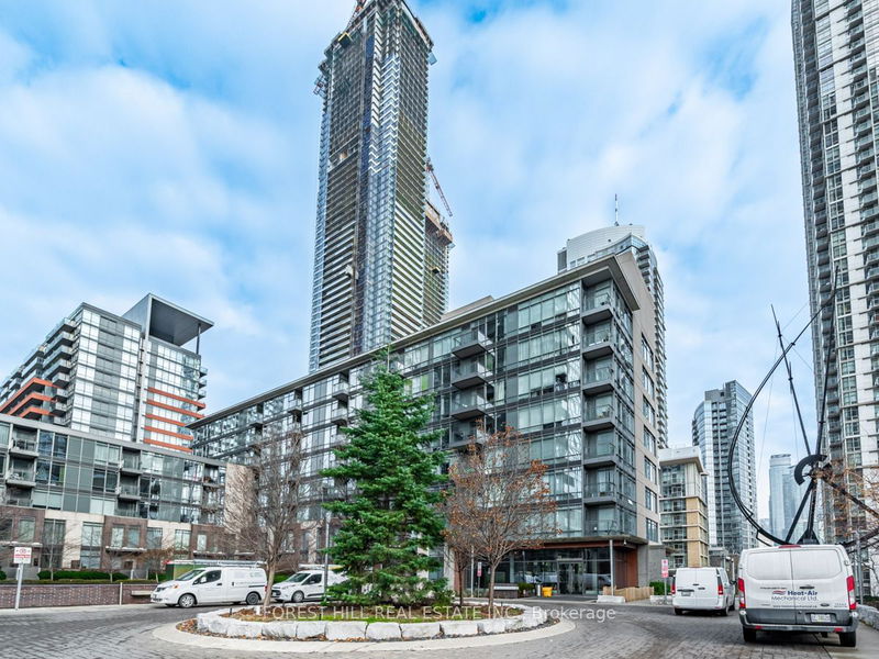 home for lease on 819-15 Brunel Court