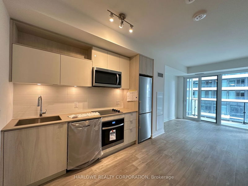 home for lease on 2021 W-135 Lower Sherbourne Street
